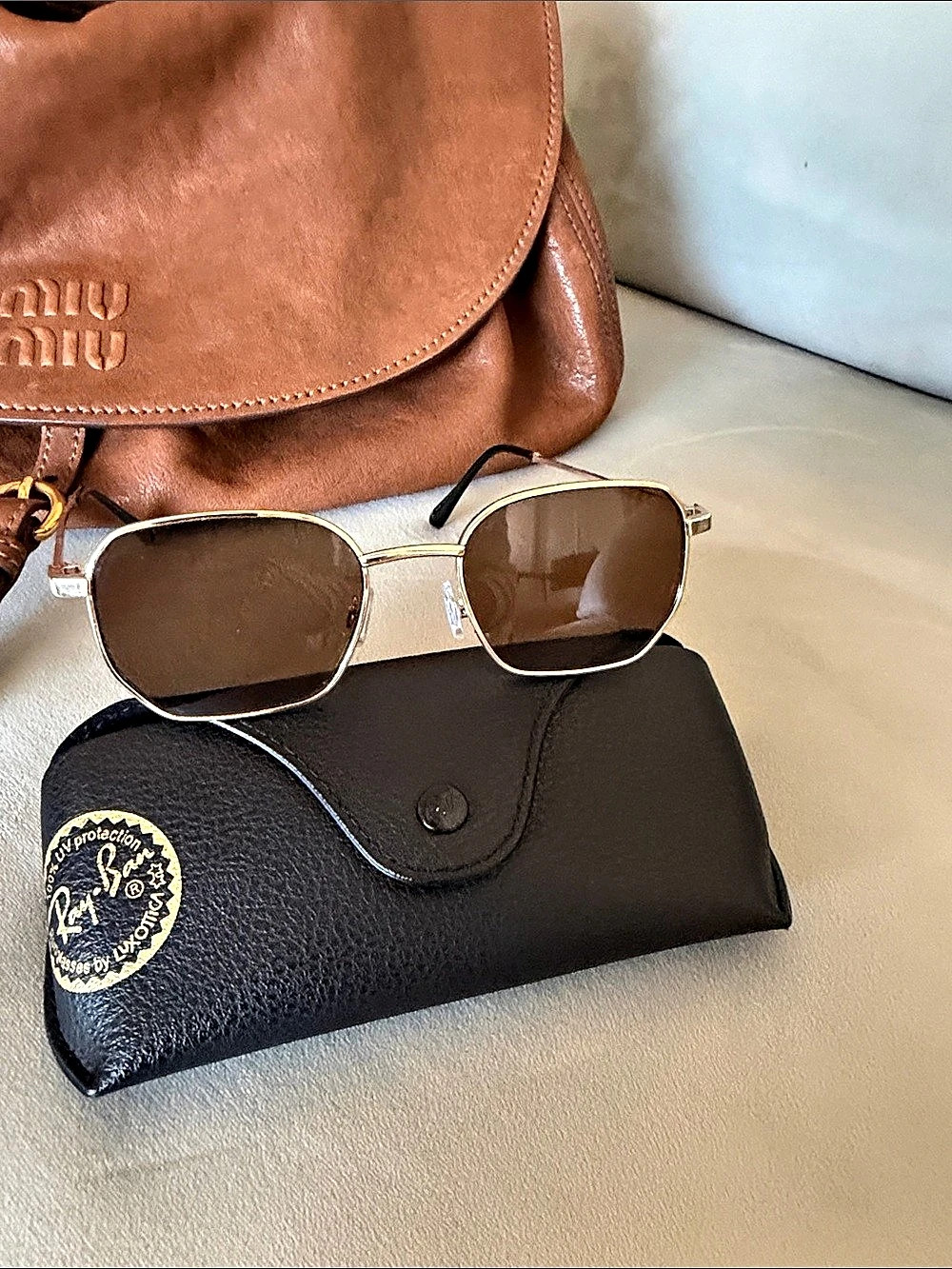 Like New_Ray-Ban Gold-Tone Brown Lens Sunglasses
